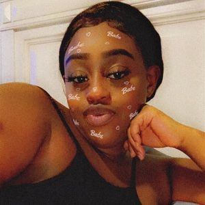 Meet your Posher, Ebony